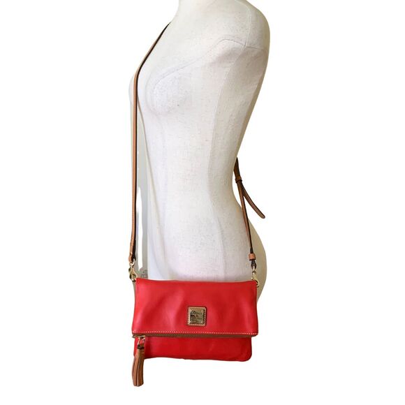 Dooney & Bourke Red Leather Crossbody Fold-Over Clutch Purse Tassel Strap - Picture 2 of 13
